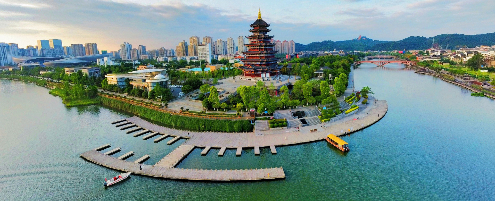 興企愛崗、志美行厲、建功立業(yè)